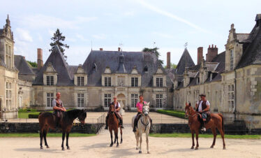 Loire Castles equestrian holidays (France)
